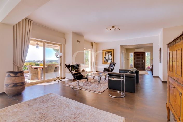 Image No.6-3 Bed House for sale