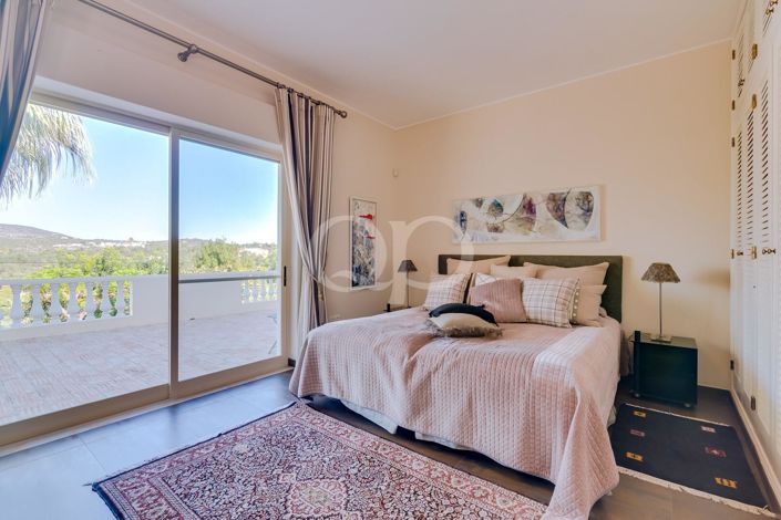 Image No.8-3 Bed House for sale