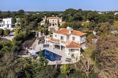 1 - Loule, House