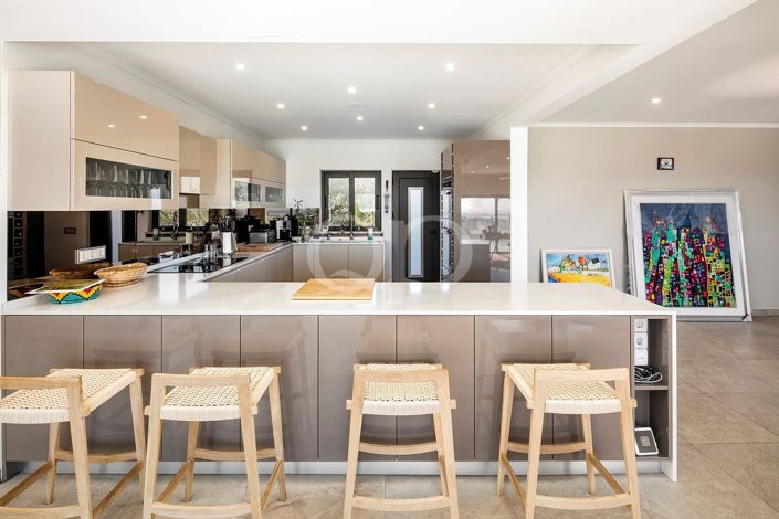 Image No.17-3 Bed House for sale