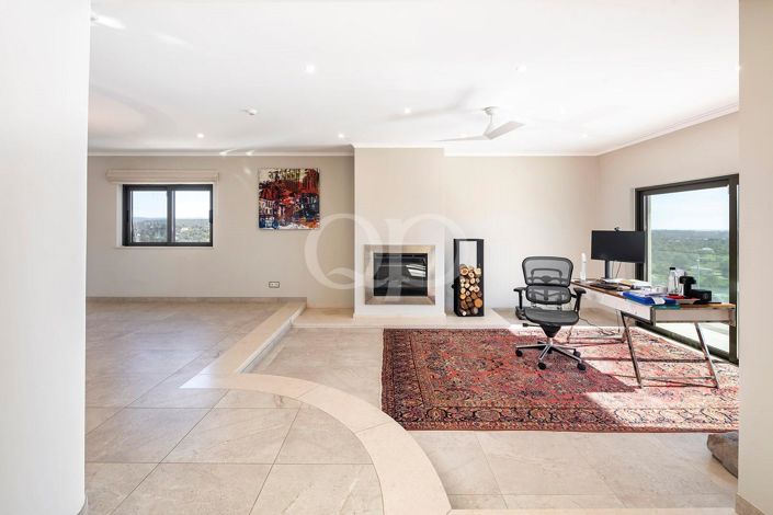 Image No.7-3 Bed House for sale