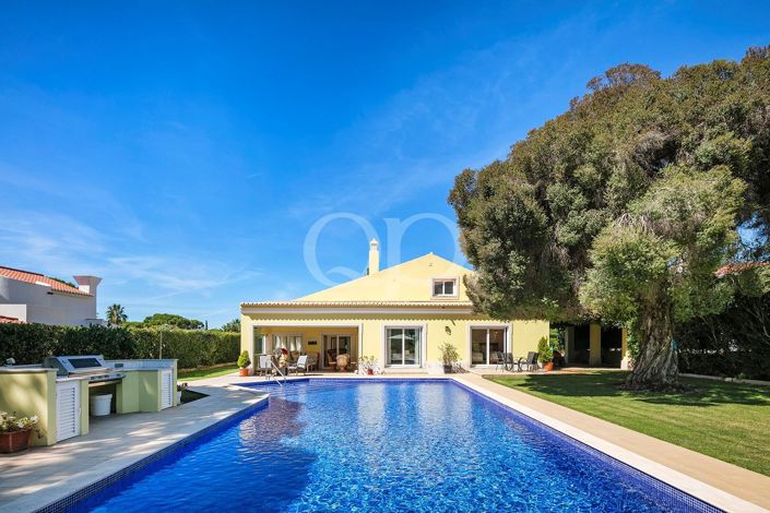 Image No.1-4 Bed House for sale