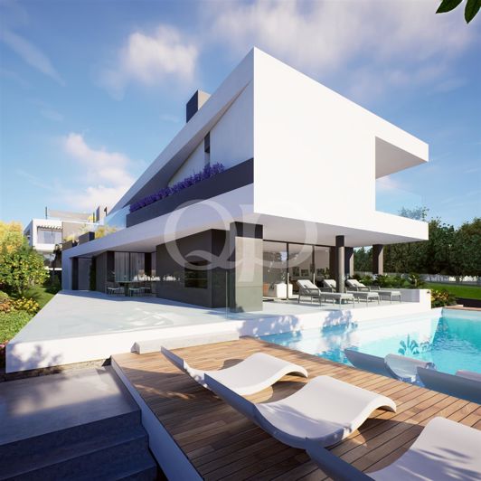 Image No.1-4 Bed House for sale