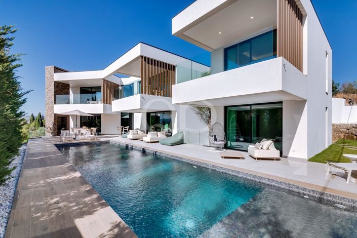 Image No.1-4 Bed House for sale