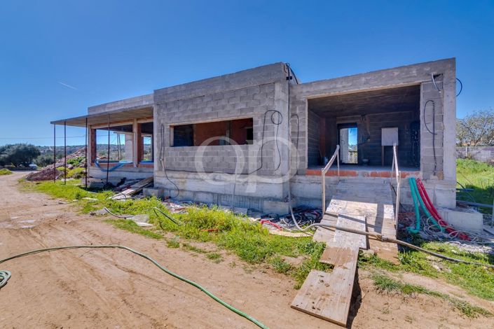 Image No.20-4 Bed House for sale