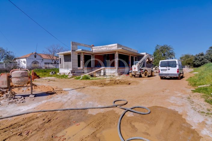 Image No.21-4 Bed House for sale