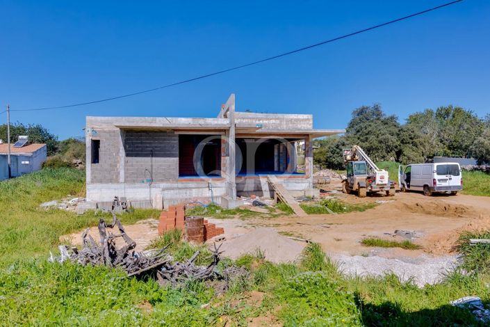 Image No.24-4 Bed House for sale