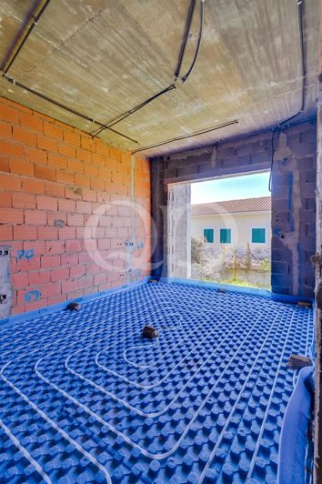 Image No.28-4 Bed House for sale