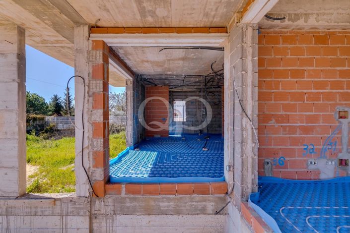 Image No.32-4 Bed House for sale