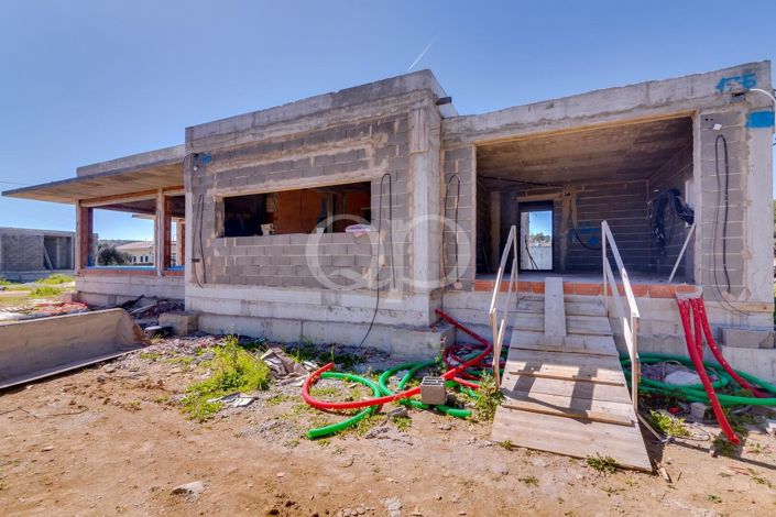 Image No.33-4 Bed House for sale