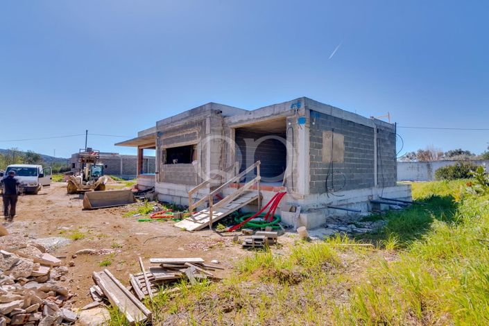 Image No.34-4 Bed House for sale