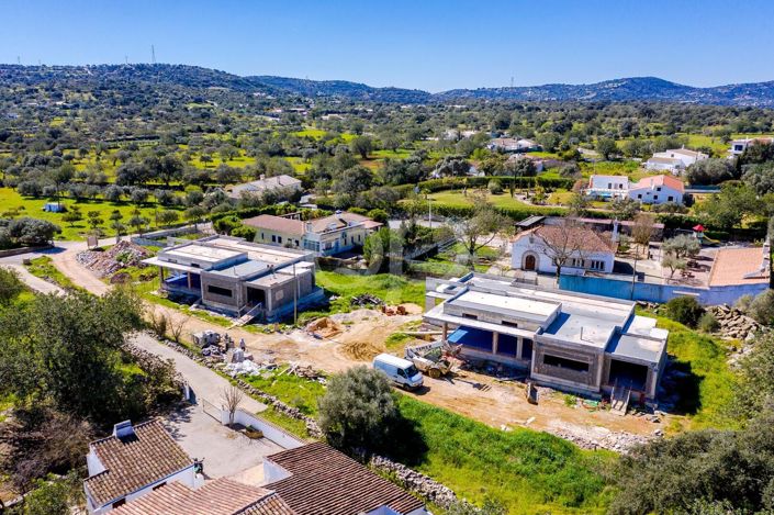 Image No.40-4 Bed House for sale