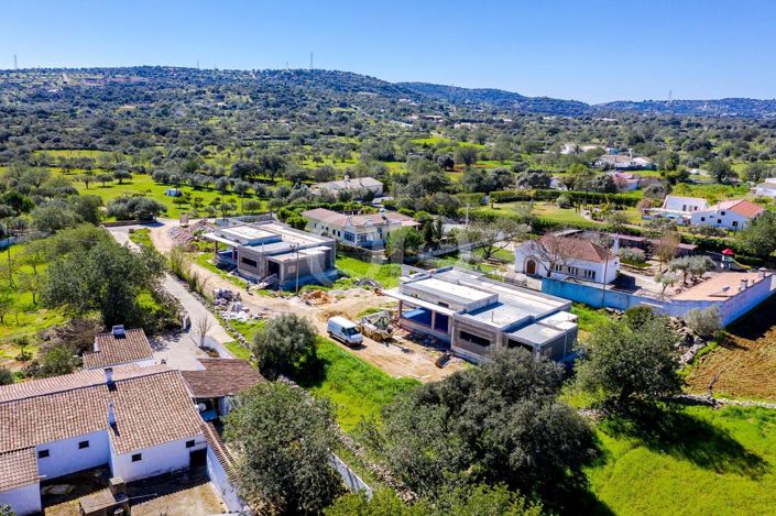 Image No.41-4 Bed House for sale