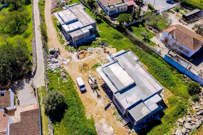 Image No.42-4 Bed House for sale