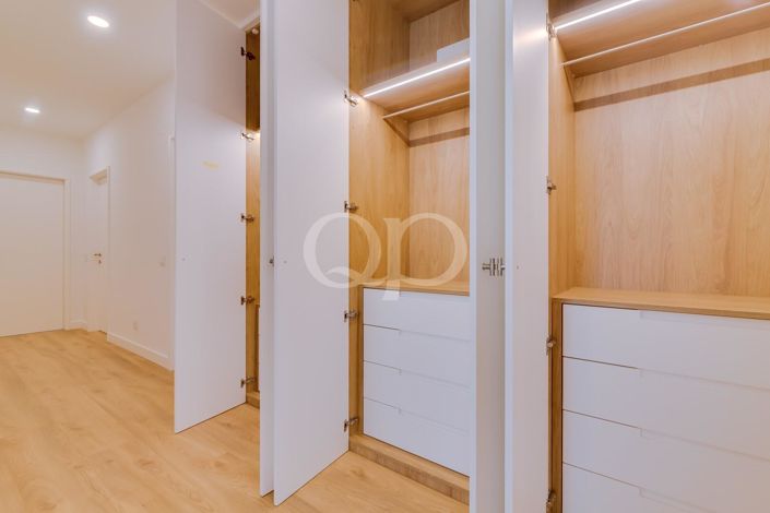 Image No.62-4 Bed House for sale