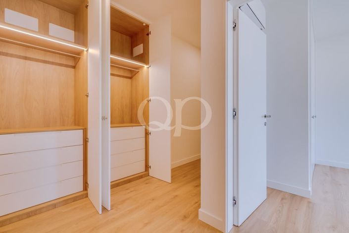 Image No.64-4 Bed House for sale