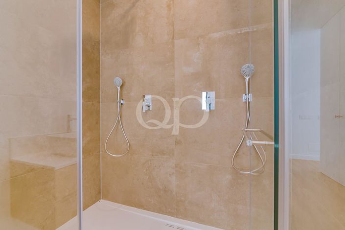 Image No.68-4 Bed House for sale