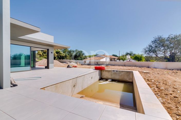 Image No.74-4 Bed House for sale