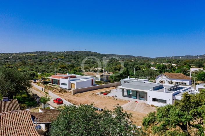 Image No.9-4 Bed House for sale