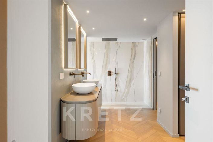 Image No.14-5 Bed House for sale