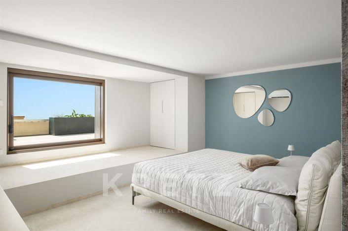 Image No.17-5 Bed House for sale