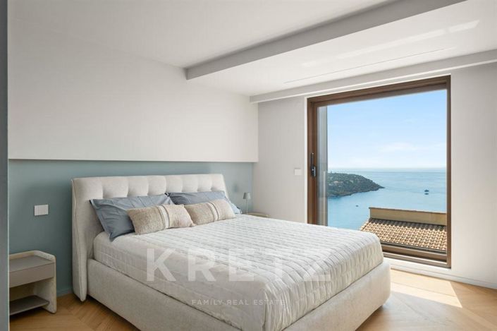 Image No.18-5 Bed House for sale