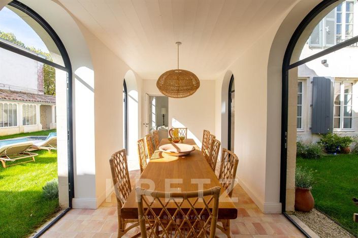 Image No.18-5 Bed House for sale