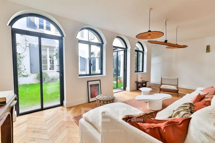 Image No.9-5 Bed House for sale