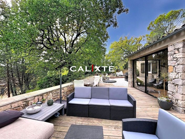 Image No.1-2 Bed House for sale