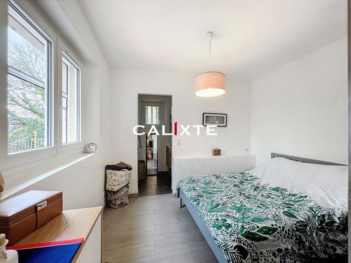 Image No.11-2 Bed House for sale