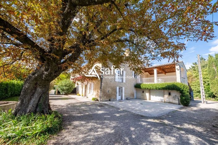 Image No.6-5 Bed House for sale