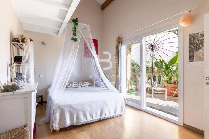 Image No.10-3 Bed House for sale