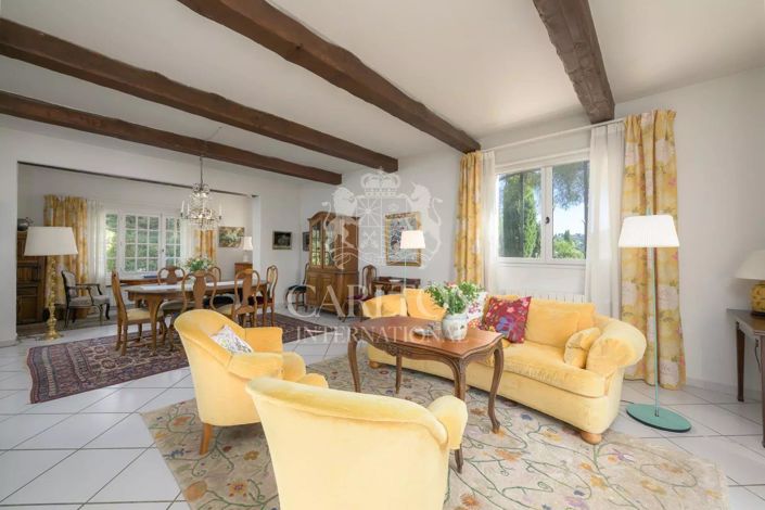 Image No.10-6 Bed House for sale