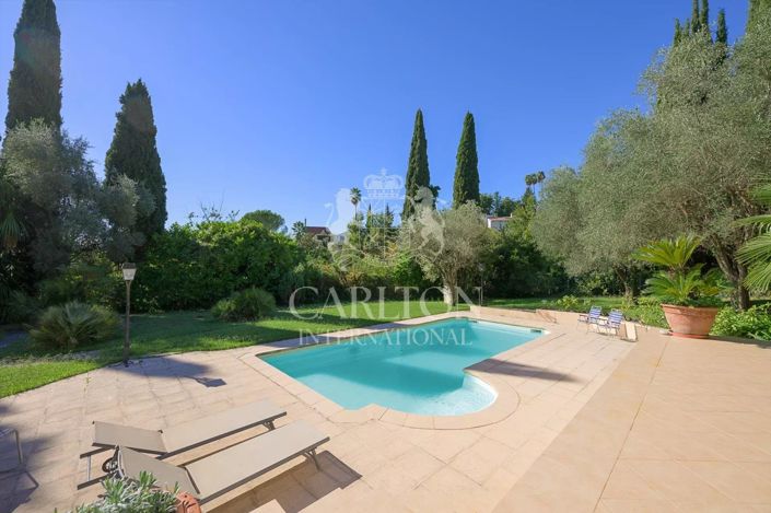 Image No.17-6 Bed House for sale