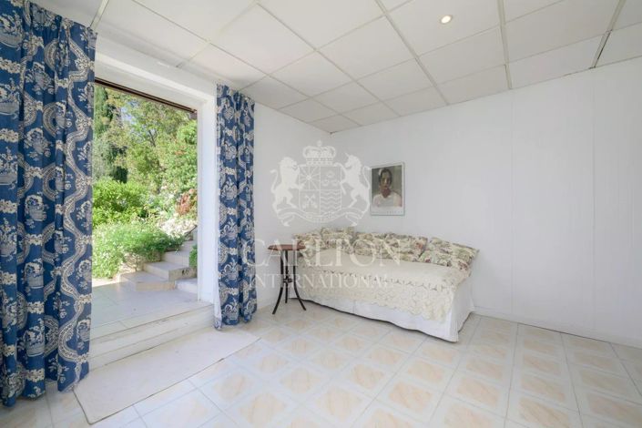 Image No.23-6 Bed House for sale