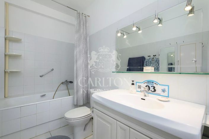 Image No.24-6 Bed House for sale