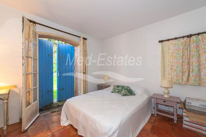 Image No.14-5 Bed House for sale