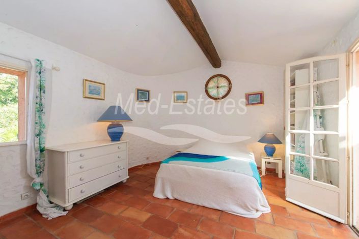 Image No.15-5 Bed House for sale