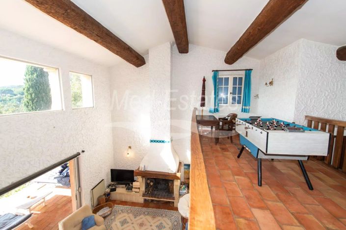 Image No.17-5 Bed House for sale