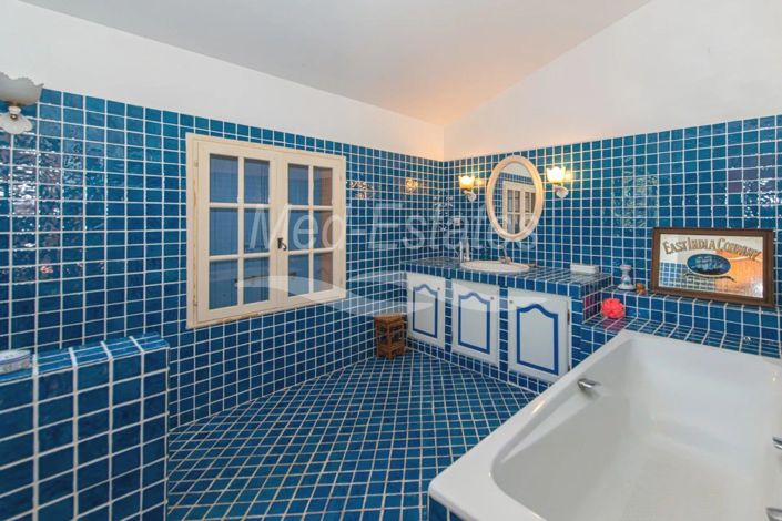 Image No.19-5 Bed House for sale