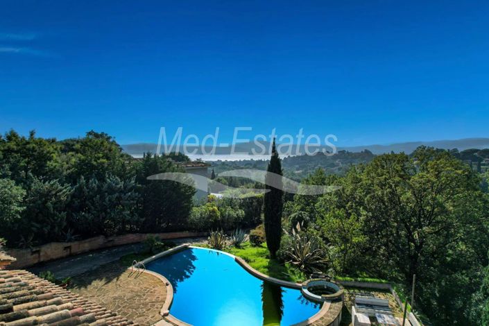 Image No.2-5 Bed House for sale