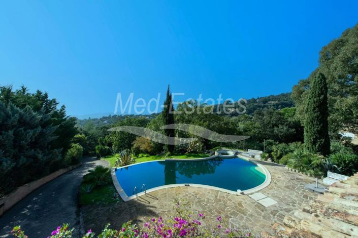 Image No.21-5 Bed House for sale