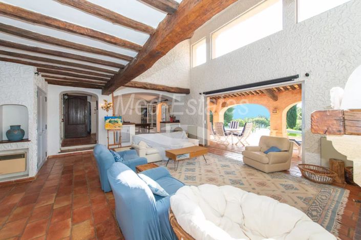 Image No.7-5 Bed House for sale