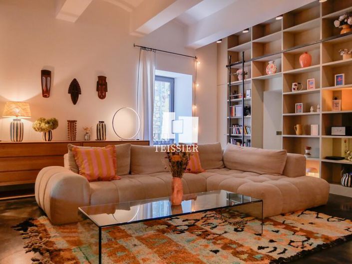 Image No.7-9 Bed House for sale