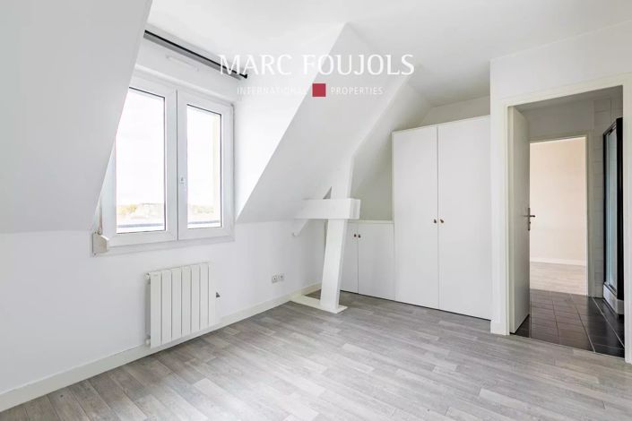 Image No.11-3 Bed Apartment for sale