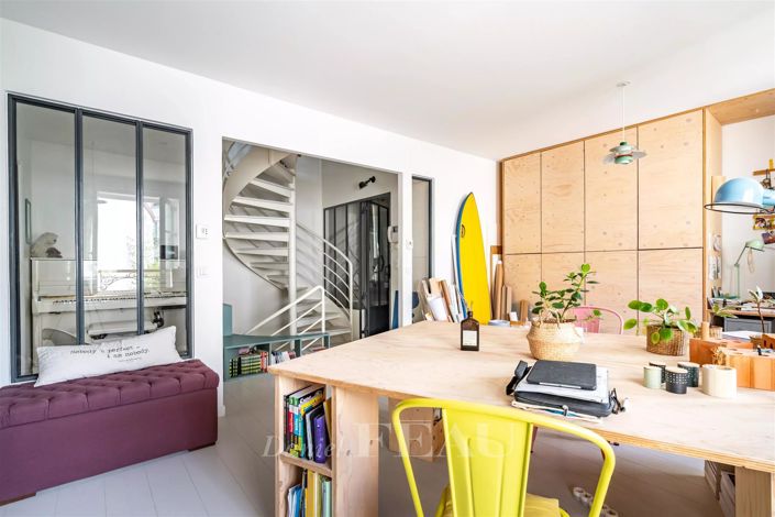 Image No.17-4 Bed House for sale