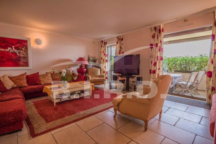 Image No.2-Appartement de 2 chambres à vendre à Sainte-Maxime