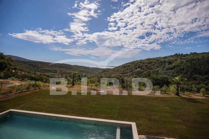 Image No.3-5 Bed House for sale