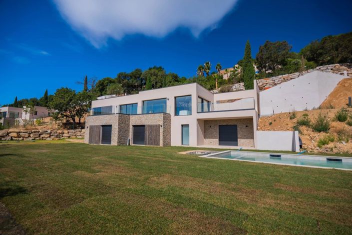 Image No.4-5 Bed House for sale