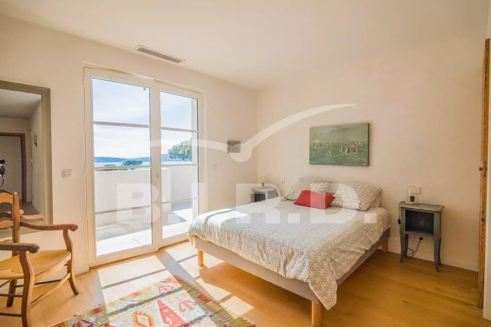 Image No.14-6 Bed House for sale